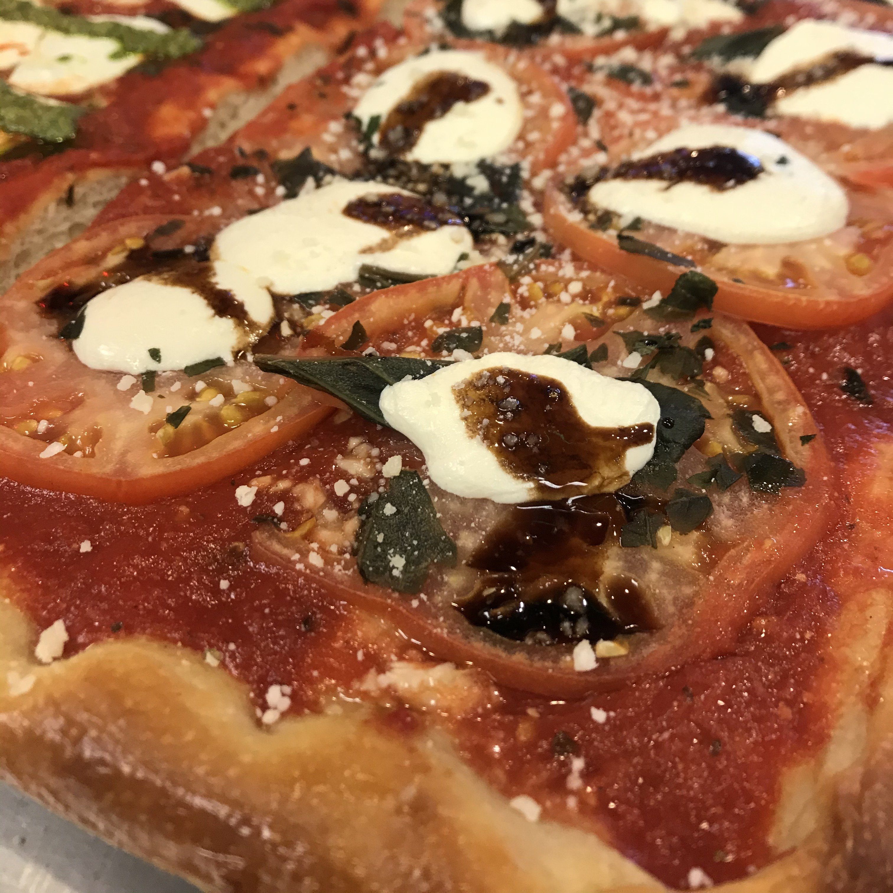 "NEW" 14" Fresca Grandma Pizza.